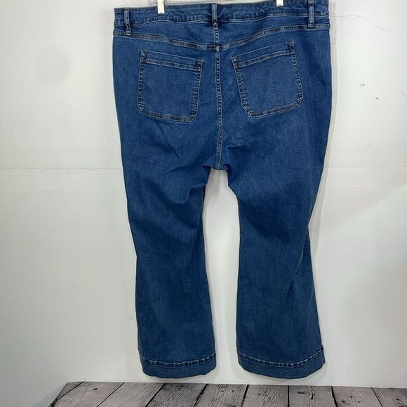 Lane Bryant Flex Magic Waistband Signature Fit Mid-Rise Flare Leg 24S plus size - Picture 6 of 15